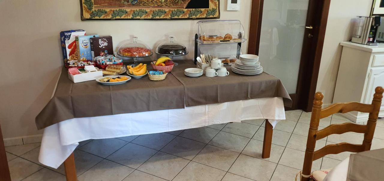 Artemisia Bed And Breakfast SantʼAnna Arresi Exterior foto