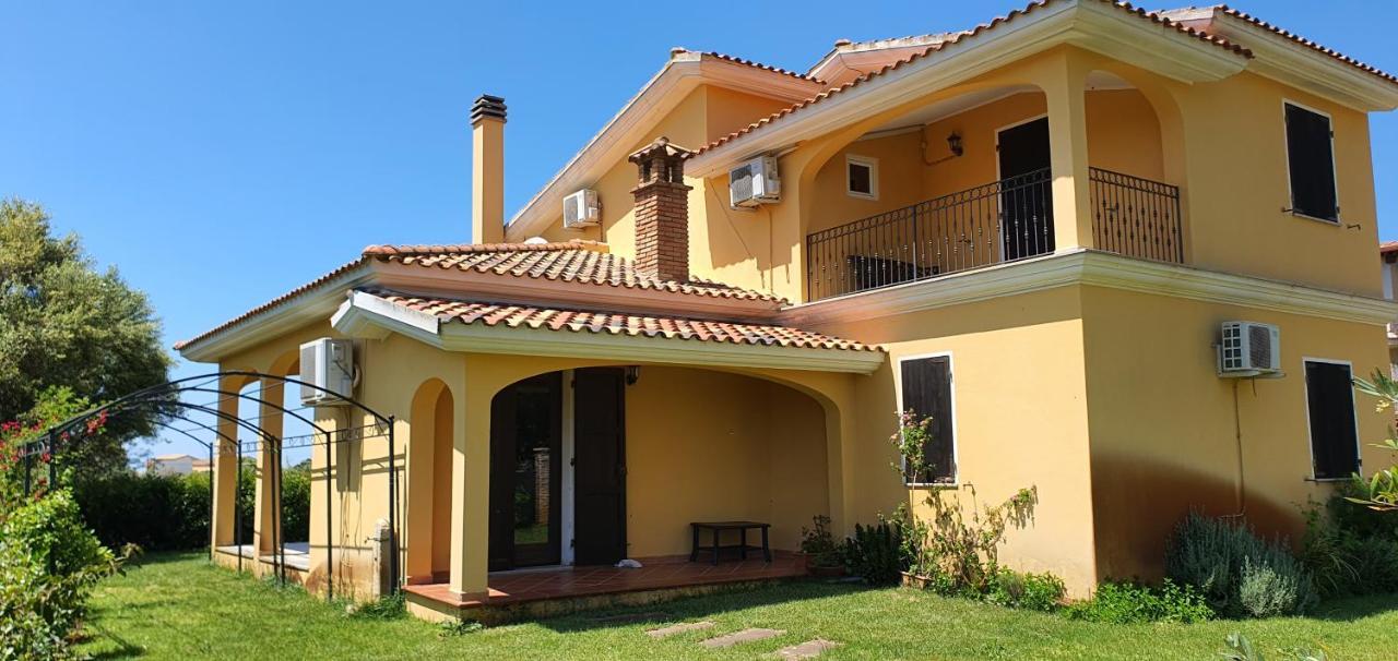 Artemisia Bed And Breakfast SantʼAnna Arresi Exterior foto
