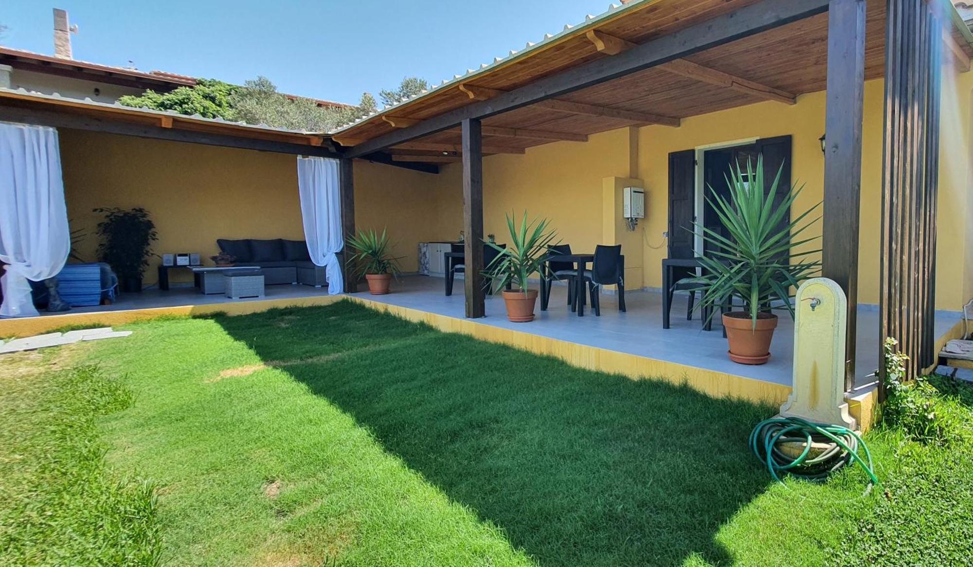 Artemisia Bed And Breakfast SantʼAnna Arresi Exterior foto